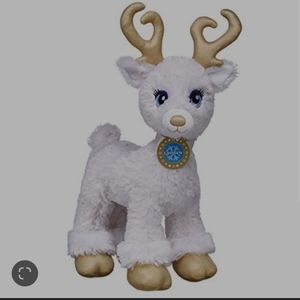 Glisten the snowy white reindeer